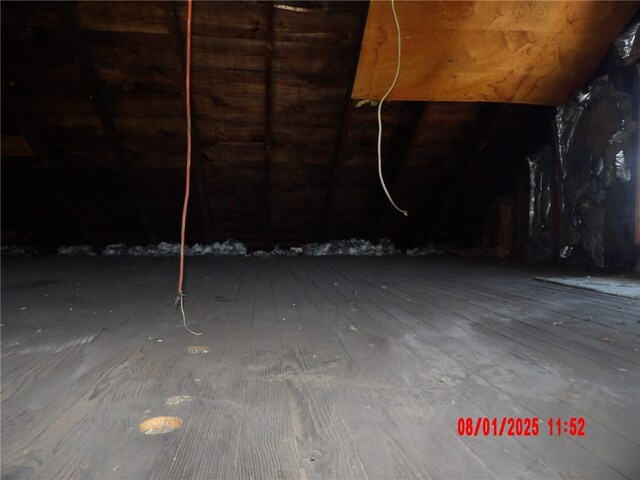807 Lee Ave, Farrell, PA 16121 - photo 15