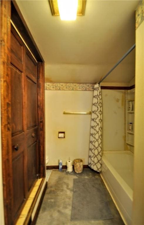 517 S 3rd Ave, Elizabeth Twp/Boro, PA 15037 - full bathroom with shower / tub combo and baseboards
