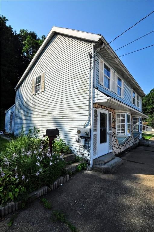 517 S 3rd Ave, Elizabeth Twp/Boro, PA 15037 - view of side of home featuring entry steps