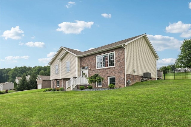 196 Weathervane Dr, Slippery Rock Twp, PA 16057 - bi-level home featuring brick siding and a garage