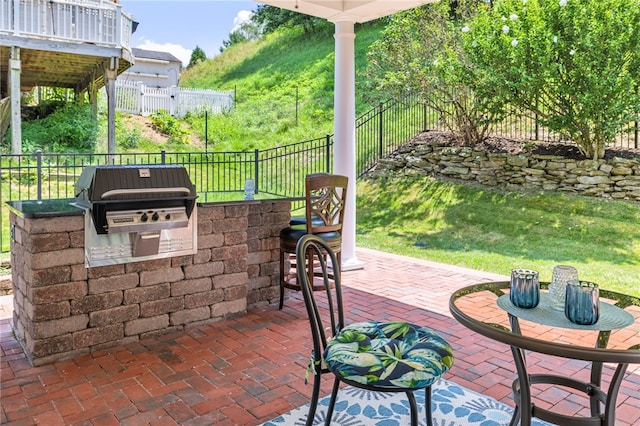 113 Great Rock Dr, Bethel Park, PA 15102 - fenced backyard featuring area for grilling and a patio