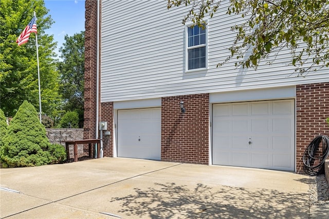 113 Great Rock Dr, Bethel Park, PA 15102 - garage with concrete driveway