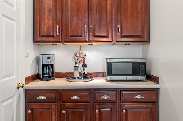 113 Great Rock Dr, Bethel Park, PA 15102 - bar with stainless steel microwave