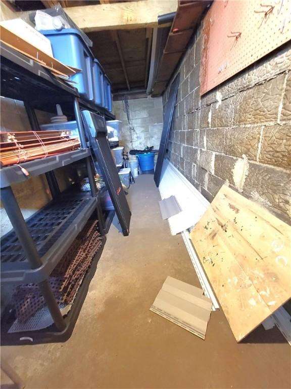 413 River Ave, Aliquippa, PA 15001 - view of unfinished basement