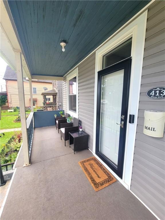 413 River Ave, Aliquippa, PA 15001 - doorway to property with a porch