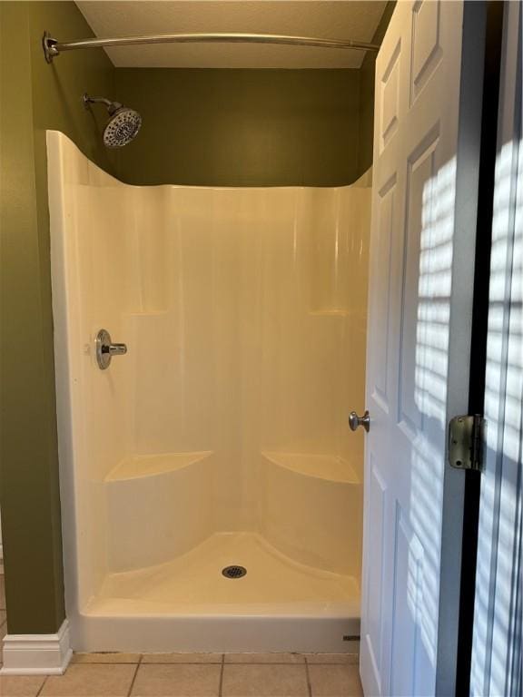 184 Wynne St, Shaler, PA 15209 - full bathroom featuring tile patterned flooring and a shower
