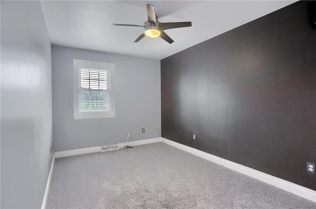 184 Wynne St, Shaler, PA 15209 - unfurnished room featuring carpet and ceiling fan