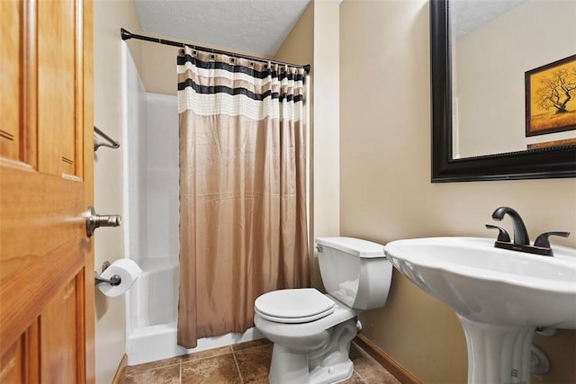 53 Peters Rd, Hempfield Twp, PA 15601 - bathroom featuring a textured ceiling and tile patterned flooring