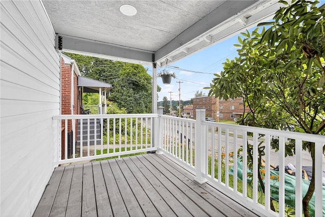 411 Center Ave, West View, PA 15229 - view of deck