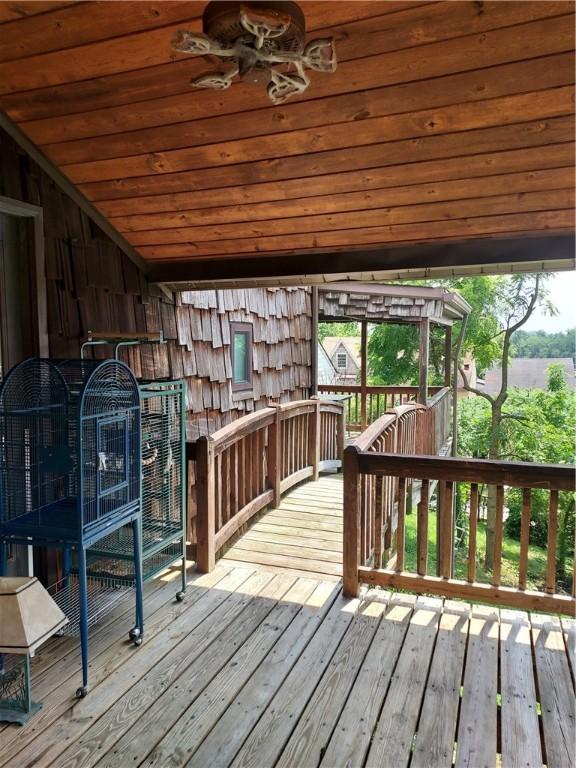 2420 Elsie St, Arlington, PA 15210 - photo 13