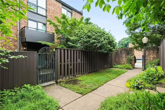 38 Foster Sq, Central North Side, PA 15212 - view of yard featuring a gate