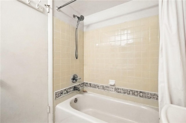 38 Foster Sq, Central North Side, PA 15212 - full bath featuring shower / bath combo with shower curtain