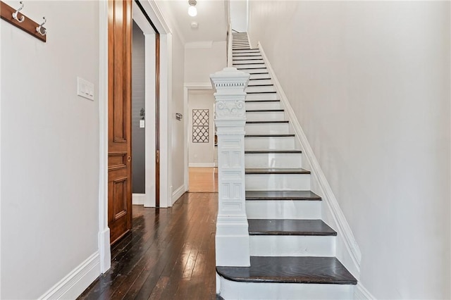 423 Lockhart St, East Allegheny, PA 15212 - stairs featuring hardwood / wood-style flooring and baseboards