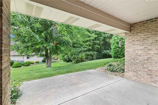 163 Nesbitt Rd, Neshannock Twp, PA 16105 - view of patio / terrace