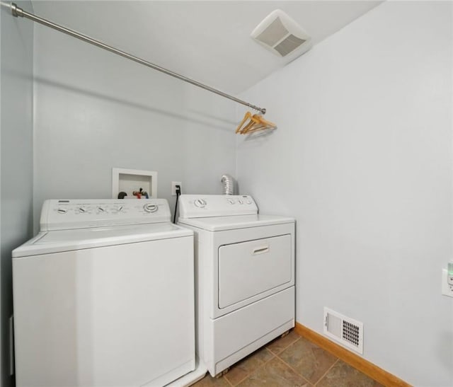 404 Atlantic Ave, Forest Hills Boro, PA 15221 - laundry area featuring washing machine and dryer and baseboards