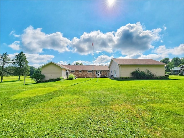 1031 Gameland Rd, Donegal, PA 16025 - view of green lawn