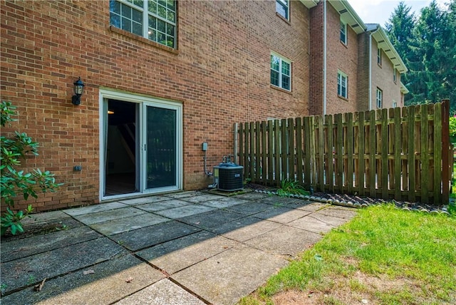 613 Newton Sq, Moon/Crescent Twp, PA 15108 - rear view of property featuring a patio area