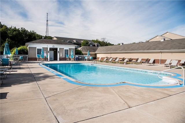 219 Stockton Rdg, Cranberry Twp, PA 16066 - community pool with a patio area