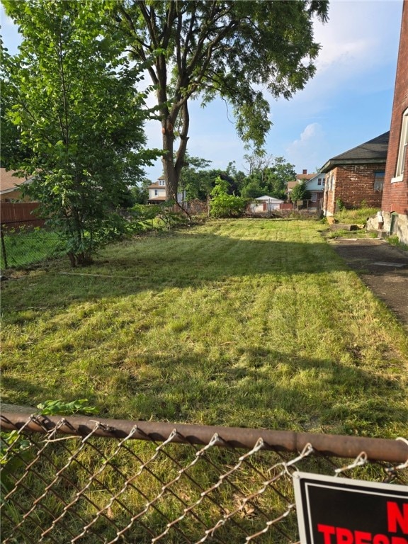 2019 Jenny Lind St, Mckeesport, PA 15132 - view of yard