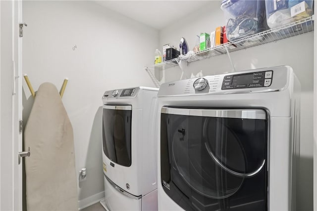 306 Helenium Dr, Adams Twp, PA 16046 - washroom featuring washer and clothes dryer