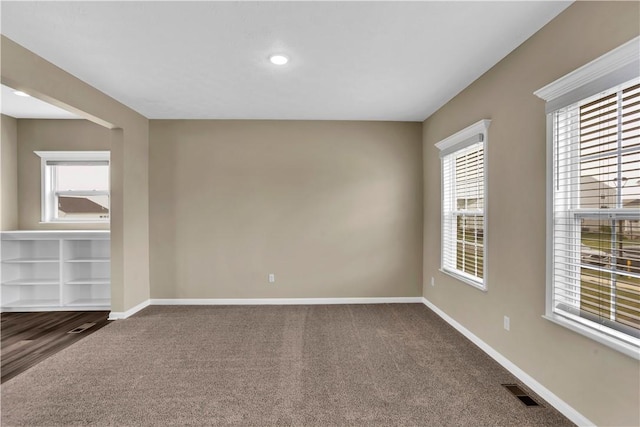 115 Cottonwood Dr, Brighton Twp, PA 15009 - carpeted spare room featuring baseboards and recessed lighting