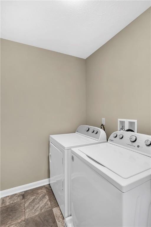115 Cottonwood Dr, Brighton Twp, PA 15009 - laundry room with washing machine and dryer and baseboards