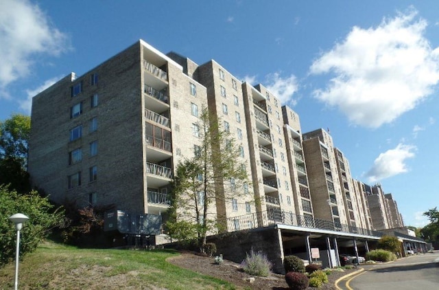 2160 Greentree Rd Unit 701W, Pittsburgh, PA 15220 - view of apartment building / complex