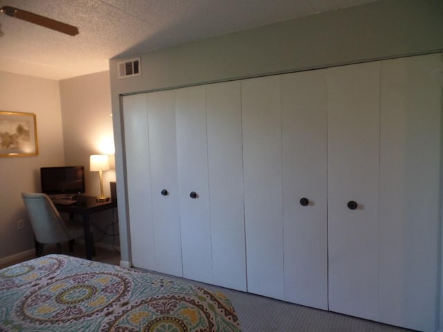 2160 Greentree Rd Unit 701W, Pittsburgh, PA 15220 - carpeted bedroom featuring a closet and a textured ceiling