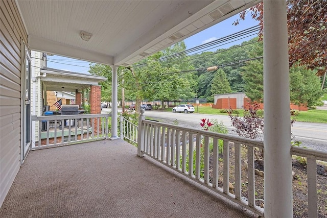 107 Ambridge Ave, Leet Twp, PA 15003 - view of porch