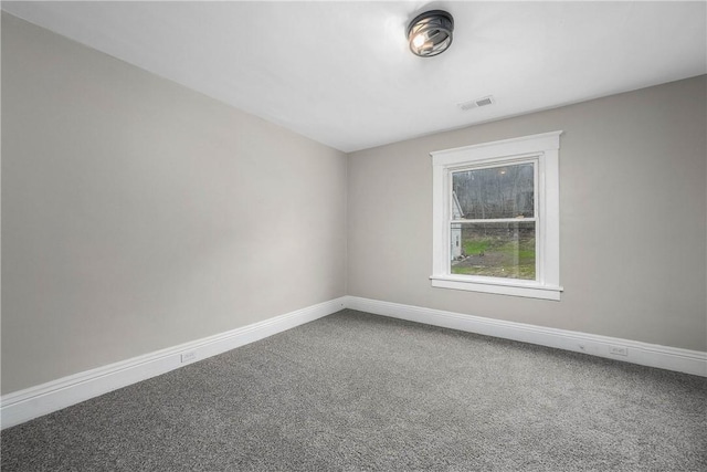1122 Wade St, Aliquippa, PA 15001 - carpeted empty room with baseboards