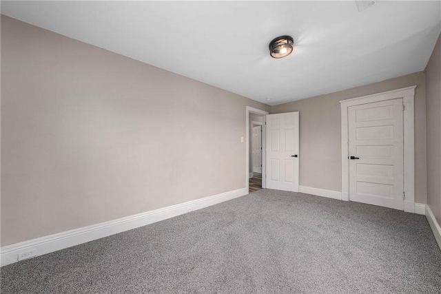1122 Wade St, Aliquippa, PA 15001 - carpeted empty room featuring baseboards