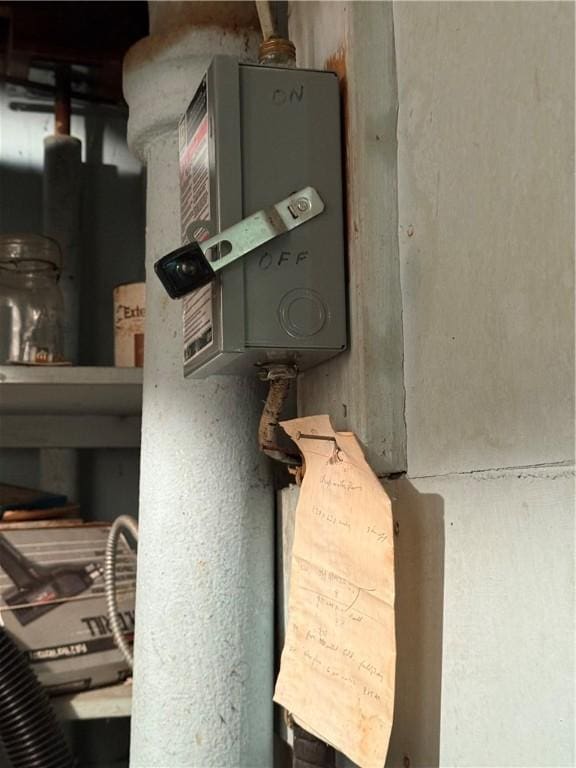 3067 N 3rd St, Jamestown, PA 16134 - utilities featuring water heater