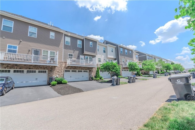 812 Theda Dori St, Cranberry Twp, PA 16066 - view of asphalt street with a residential view