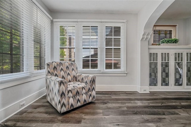432 Kenmont Ave, Mt Lebanon, PA 15228 - sitting room featuring wood finished floors and arched walkways