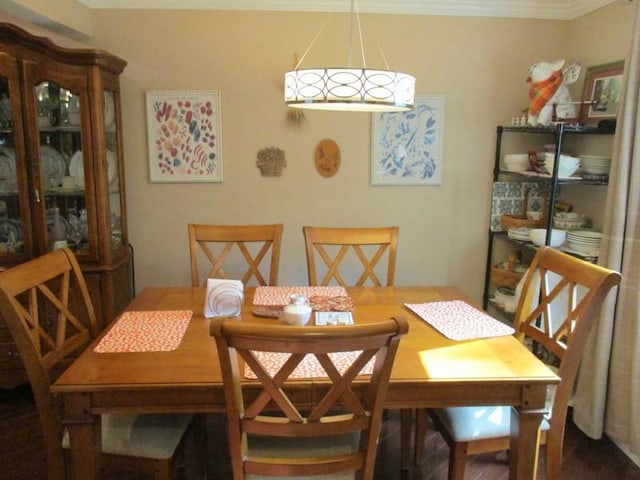 5025 Bocktown Rd, Hopewell Twp, PA 15001 - dining area featuring ornamental molding