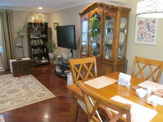 5025 Bocktown Rd, Hopewell Twp, PA 15001 - dining space with wood finished floors and ornamental molding