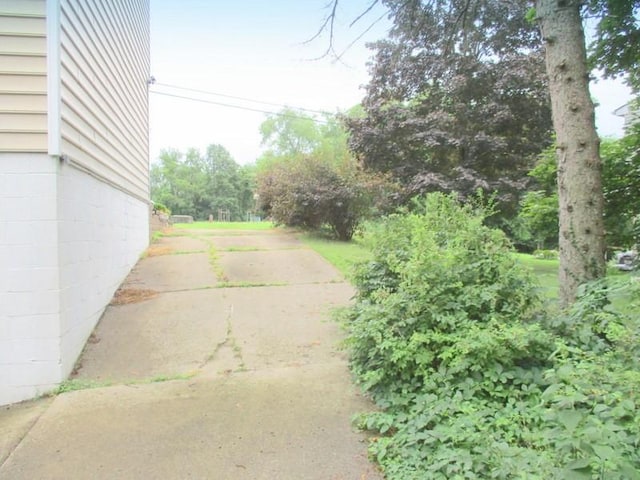 5025 Bocktown Rd, Hopewell Twp, PA 15001 - view of yard