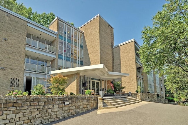 5100 5th Ave Unit 311, Shadyside, PA 15232 - photo 1
