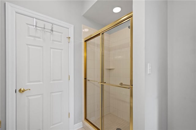 228 Highpointe Dr, Pittsburgh, PA 15220 - bathroom with a shower stall
