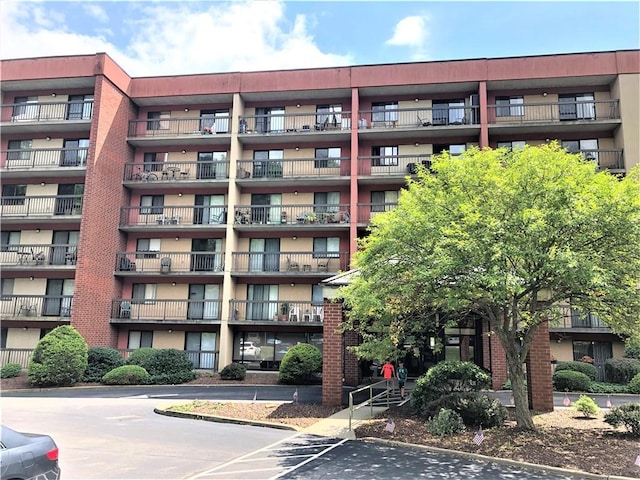 1987 Centurion Dr Unit 509, Forest Hills Boro, PA 15221 - view of apartment building / complex