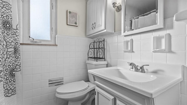 341 E Mcmurray, Peters Twp, PA 15317 - bathroom with tile walls, vanity, and a shower with curtain