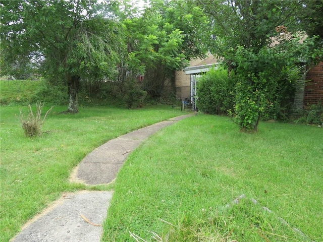 150 Marshall Dr, Penn Hills, PA 15235 - view of green lawn