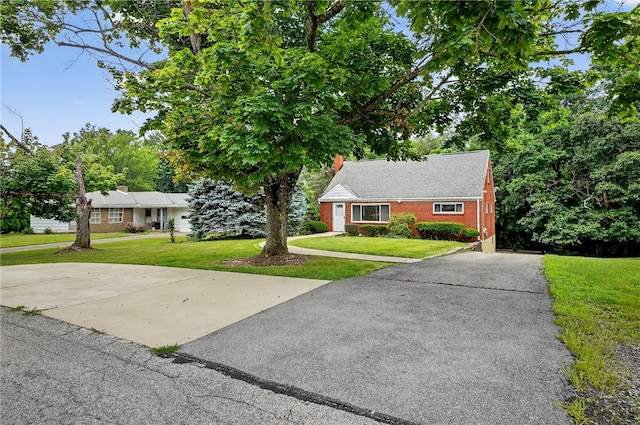 141 Westpoint Dr, Hempfield Twp, PA 15601 - photo 2