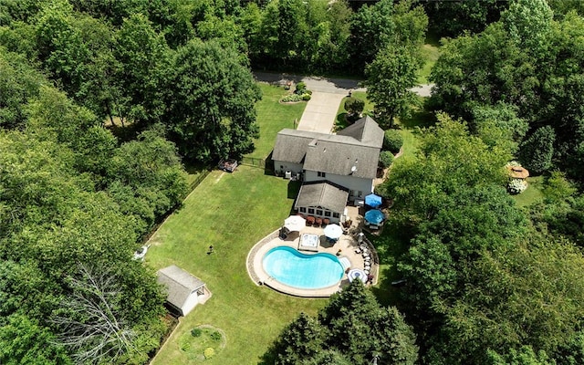 652 Cheyenne Trl, Jackson Twp, PA 16137 - view from above of property with a pool