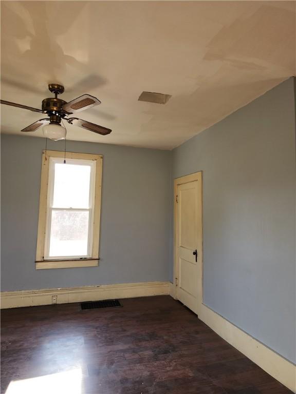 917 Mapletown Rd, Pa, PA 15338 - photo 3