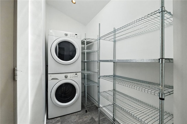 5248 Beelermont Pl, Squirrel Hill, PA 15217 - washroom with stacked washing machine and dryer