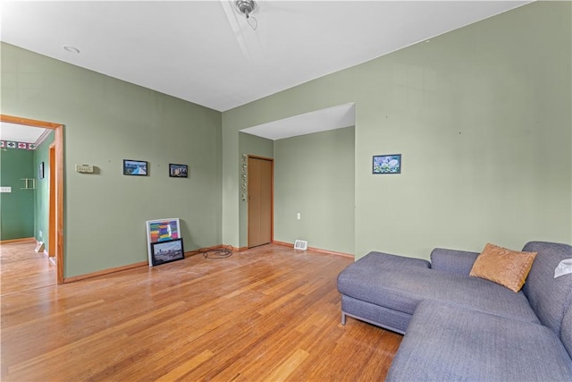 213 Pennsylvania Ave, Emsworth, PA 15202 - living room featuring light wood-style flooring and baseboards