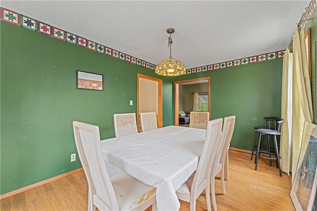 213 Pennsylvania Ave, Emsworth, PA 15202 - dining space featuring wood finished floors and baseboards