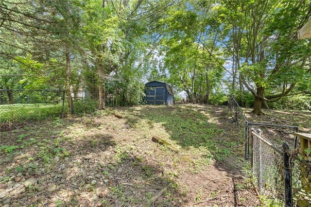 1308 Heather Heights Dr, Mccandless, PA 15101 - view of yard with a storage shed