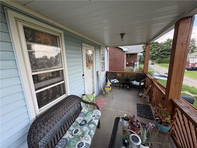 964 Ringgold St, Crafton Heights, PA 15220 - porch featuring an outdoor hangout area